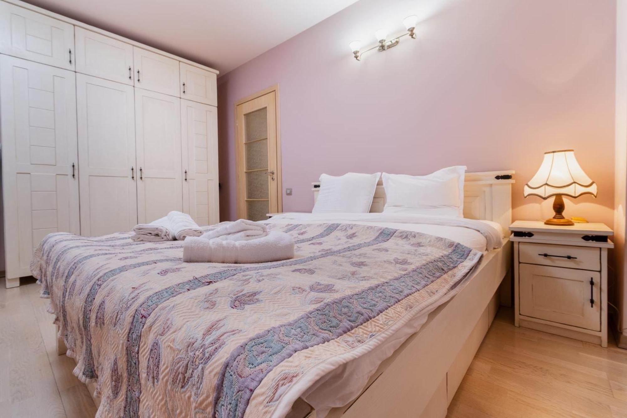 Elegant 1-Bedroom Apartment Пловдив Екстериор снимка